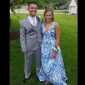 Sherri Hill 2017 prom dress size 2